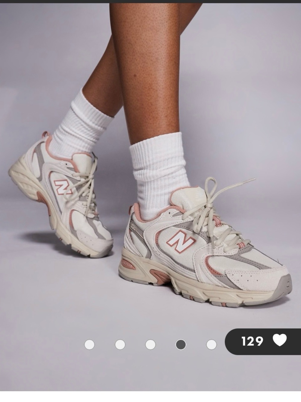 New Balance Unisex 530 Sneakers, Off White and Coral, Size: W 6, M 4.5